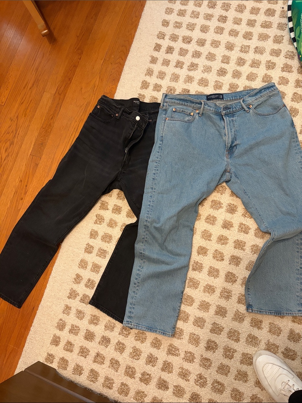 Abercrombie 90s straight Jean lot of 2 38x30